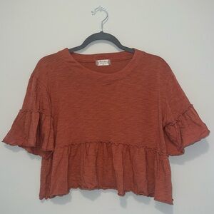Altar’d State ✨ Rust Colored Cropped Ruffle T-shirt Sz M